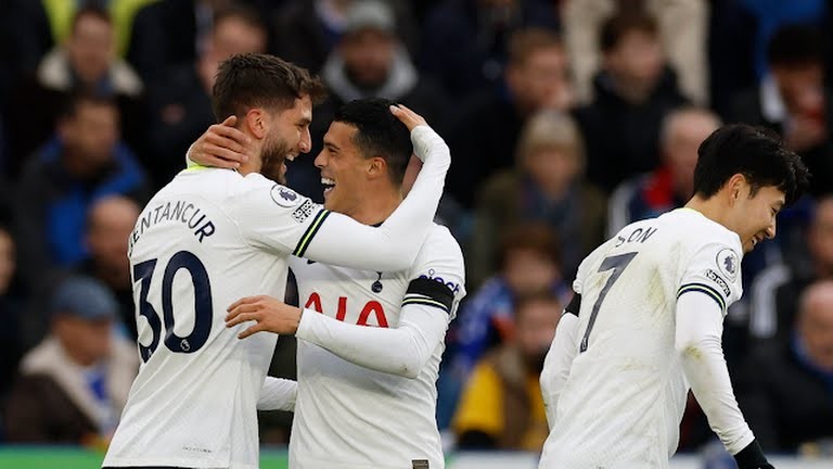 Tottenham thua đậm 1-4 - Bóng Đá