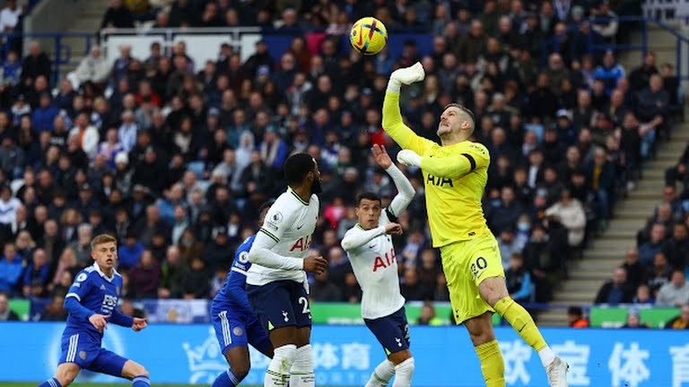 Tottenham thua đậm 1-4 - Bóng Đá
