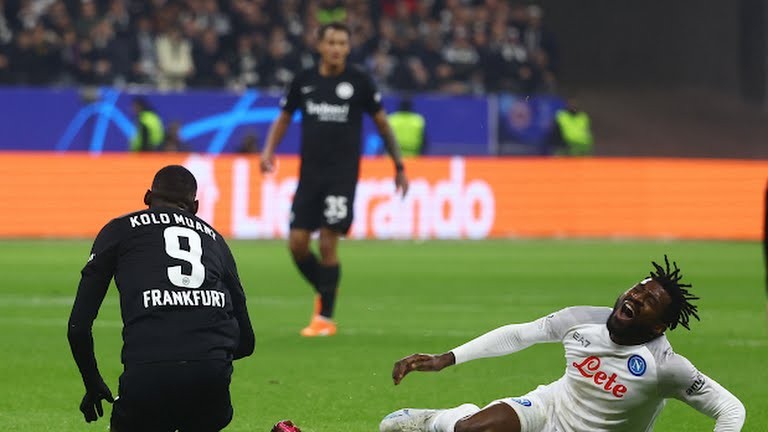 Eintracht vs Napoli - Ảnh review 4h50 - 5h20 + 2 tin Liverpool - Bóng Đá