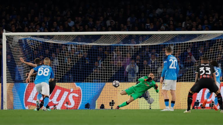 Đổi ca 4-8: Napoli vs Milan - Ảnh review xb trong khung 4h - 4h30 - Bóng Đá