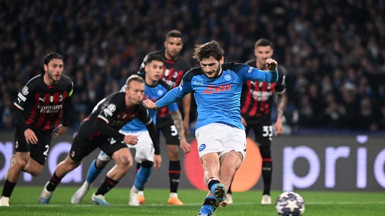 Đổi ca 4-8: Napoli vs Milan - Ảnh review xb trong khung 4h - 4h30 - Bóng Đá