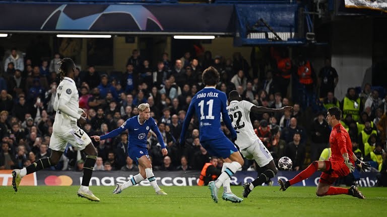 Bán kết Champions League: Derby rực lửa; Cuộc chiến kinh điển - Bóng Đá
