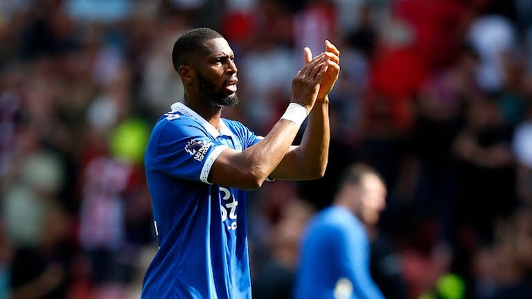 Siêu máy tính dự đoán Premier League: Bất ngờ M.U; Arsenal có vô địch? - Bóng Đá