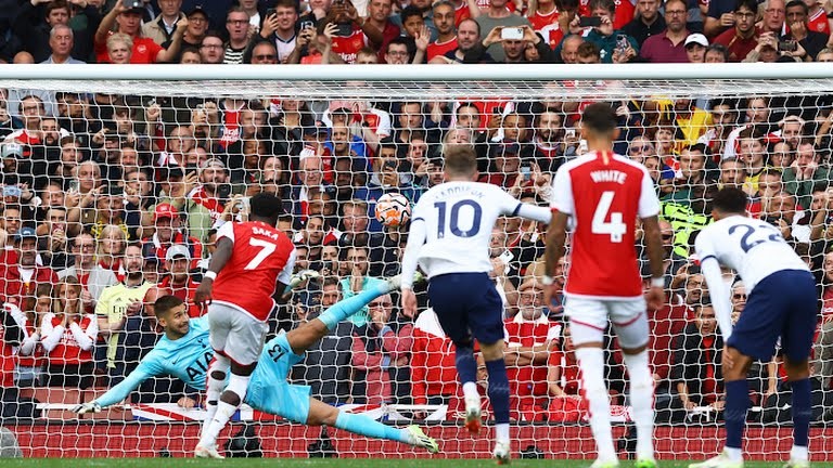 Xong trận Arsenal 2-2 Tottenham mới thấy Man Utd bị oan ức - Bóng Đá