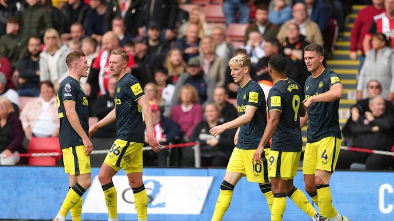 CHOÁNG! Newcastle United thắng đậm 8-0 - Bóng Đá