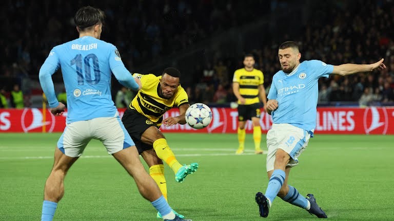 Haaland lập cú đúp, Man City toàn thắng 3 trận - Bóng Đá