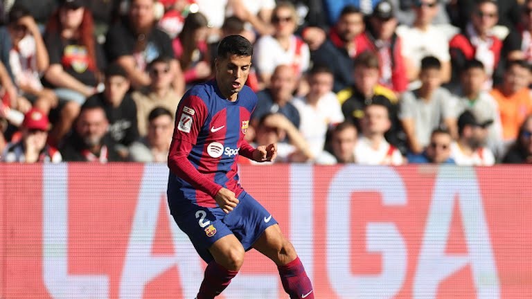 Barca thoát thua hú vía, nguy cơ bị bỏ xa ở La Liga - Bóng Đá