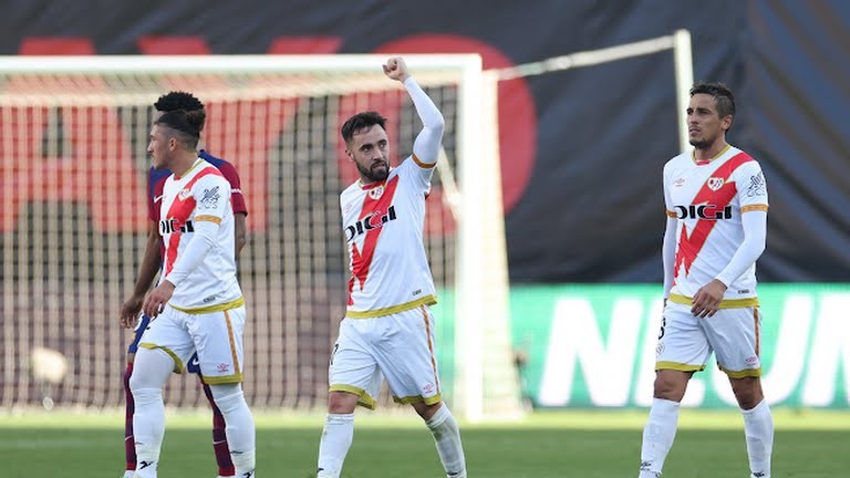 Barca thoát thua hú vía, nguy cơ bị bỏ xa ở La Liga - Bóng Đá