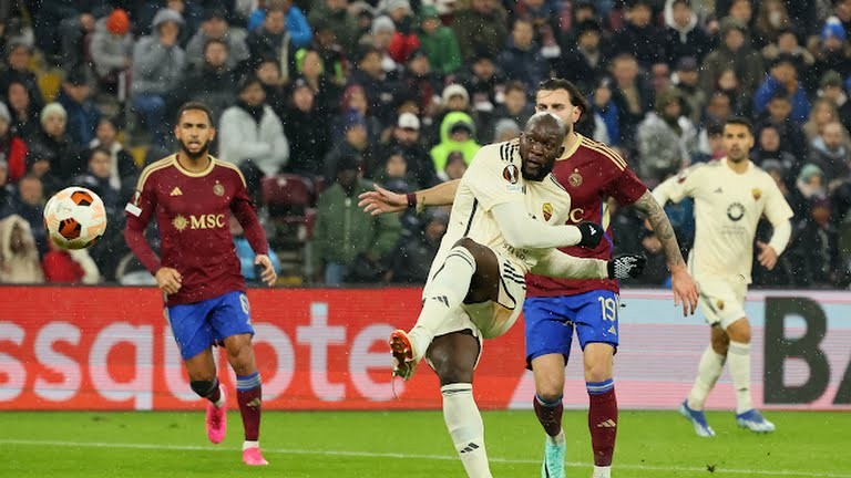 Servette vs AS Roma - Bóng Đá