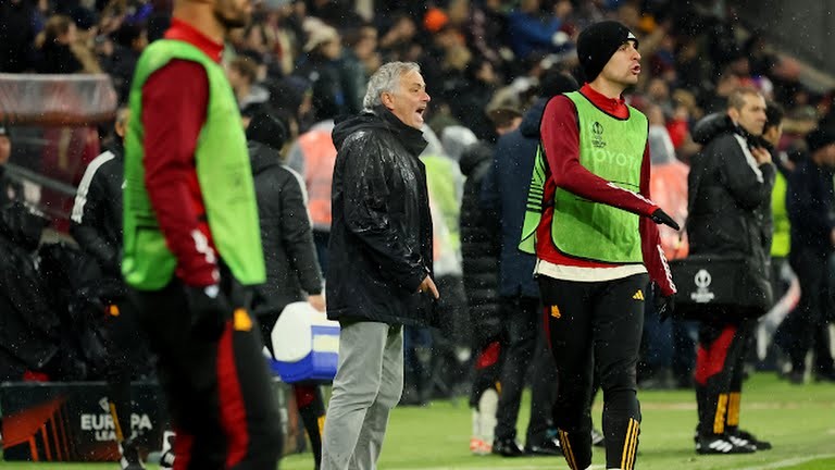 Servette vs AS Roma - Bóng Đá