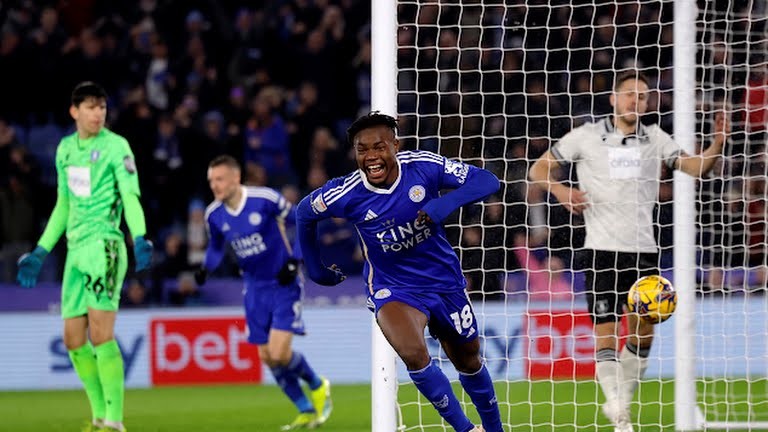 Vardy bay cao, không thể cản Leicester City - Bóng Đá