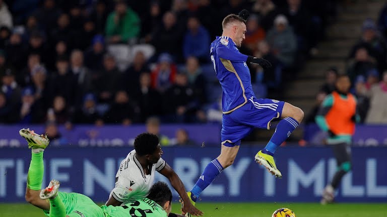 Vardy bay cao, không thể cản Leicester City - Bóng Đá