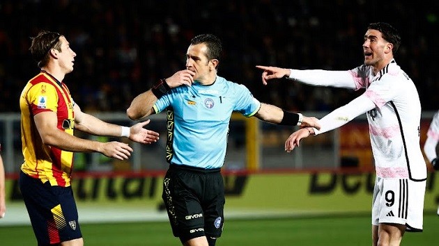 Vlahovic lập cú đúp, Juventus chiếm ngôi đầu - Bóng Đá