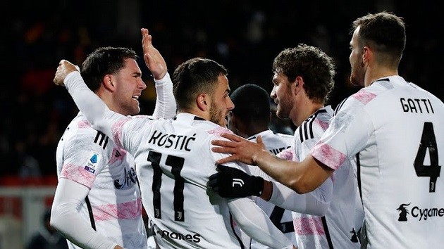 Vlahovic lập cú đúp, Juventus chiếm ngôi đầu - Bóng Đá