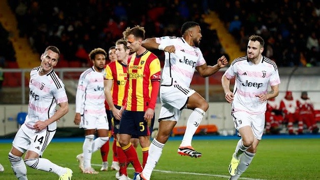 Vlahovic lập cú đúp, Juventus chiếm ngôi đầu - Bóng Đá