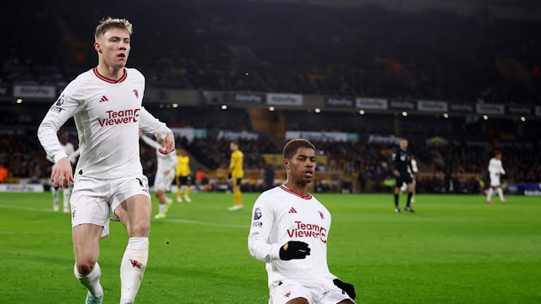 Erik Ten Hag shuts down questions on Marcus Rashford as he returns to Manchester United starting XI - Bóng Đá