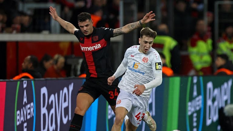 Cựu đội trưởng Arsenal khiến Bayer Leverkusen hú hồn - Bóng Đá
