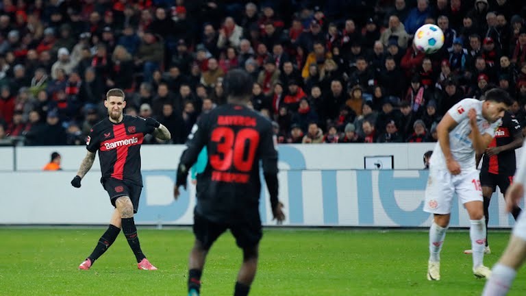 Cựu đội trưởng Arsenal khiến Bayer Leverkusen hú hồn - Bóng Đá