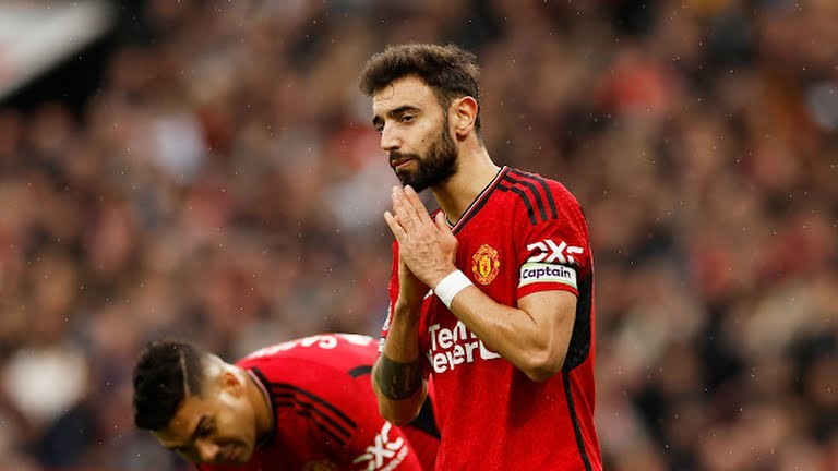 Ngã ngửa với Bruno Fernandes - Bóng Đá