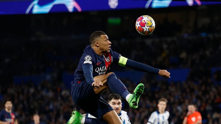 Trường hợp kỳ lạ của Messi ở PSG - Bóng Đá