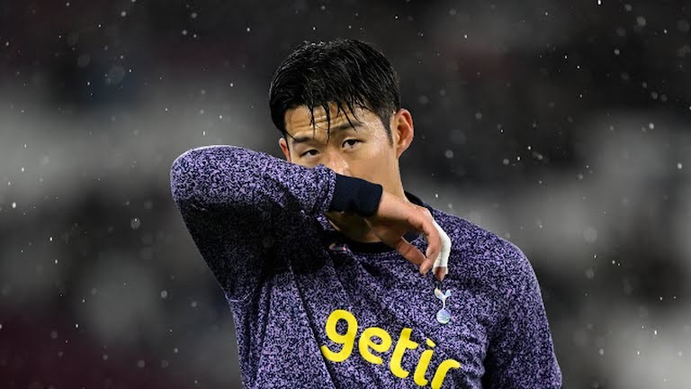 Tottenham bỏ lỡ cơ hội cho M.U 'hít khói' - Bóng Đá