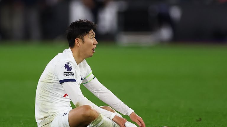 Tottenham bỏ lỡ cơ hội cho M.U 'hít khói' - Bóng Đá