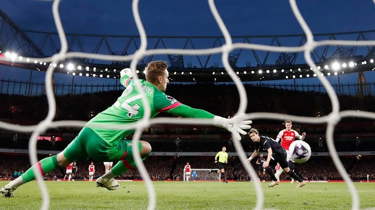 Kẻ bị lãng quên của Arsenal trở lại ngoạn mục - Bóng Đá