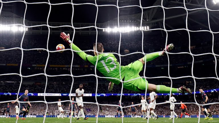 Ly rượu vang hảo hạng của Real Madrid - Bóng Đá