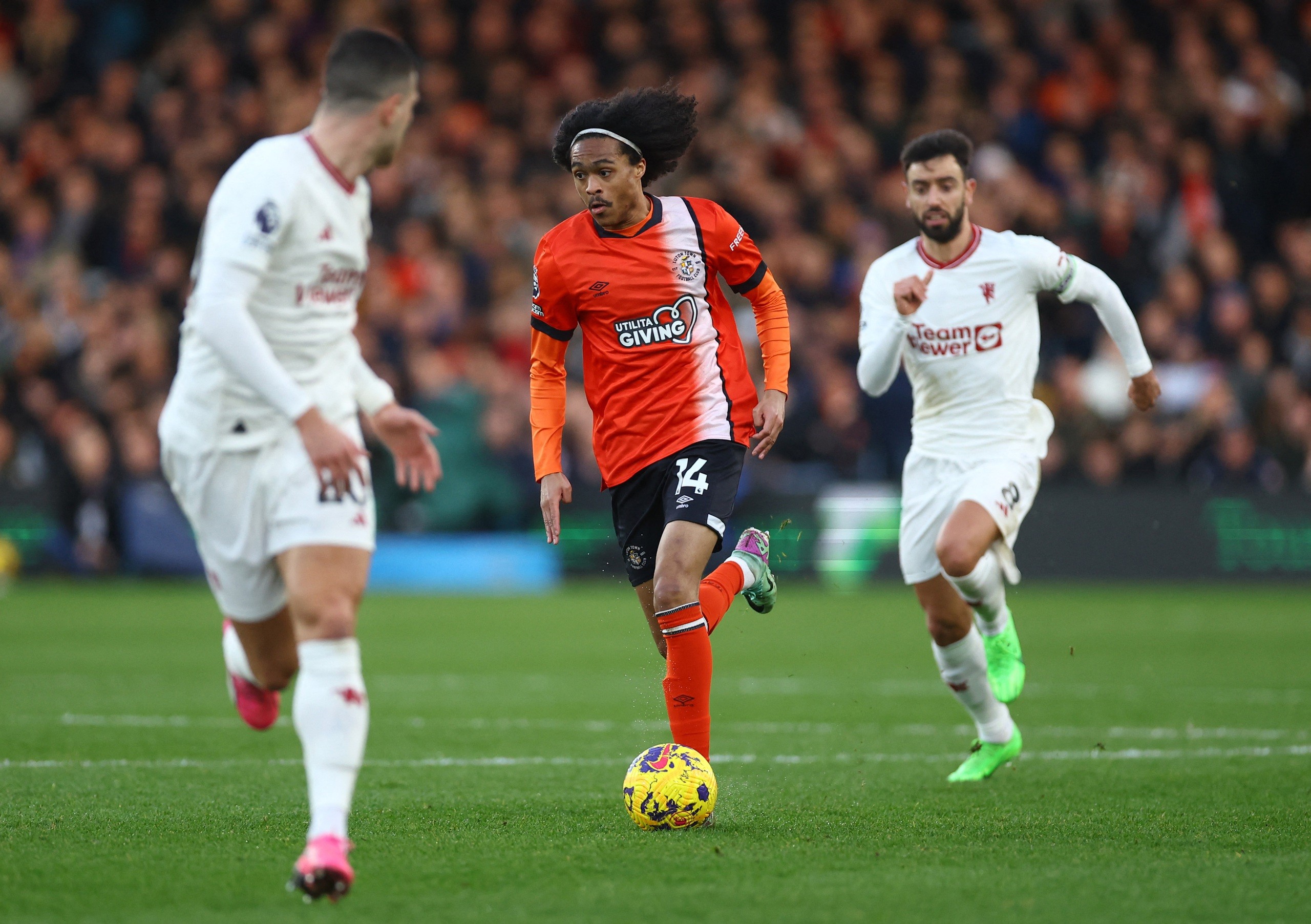 Điểm đen khiến M.U suýt trả giá trước Luton Town - Bóng Đá