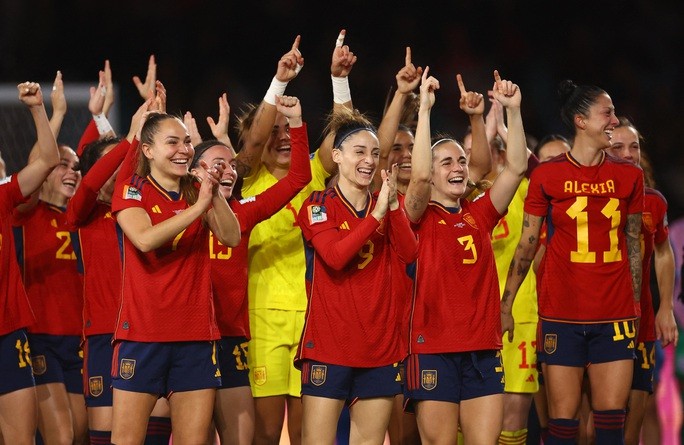 Bế mạc World Cup nữ 2023, hai luồng cảm xúc trái ngược - Bóng Đá