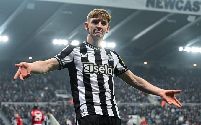 Ferdinand thán phục trước sao Newcastle - Bóng Đá