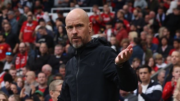 Erik ten Hag warned over Man Utd future as he struggles to handle 