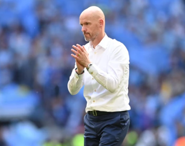 Gary Neville says replacing David de Gea is now an urgent priority - Bóng Đá