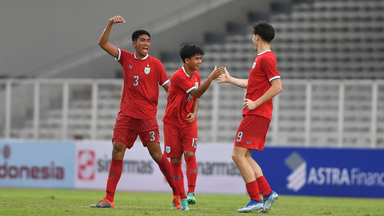 HLV Kiatisuk Senamuang: Thái Lan sẽ vào tứ kết - Bóng Đá