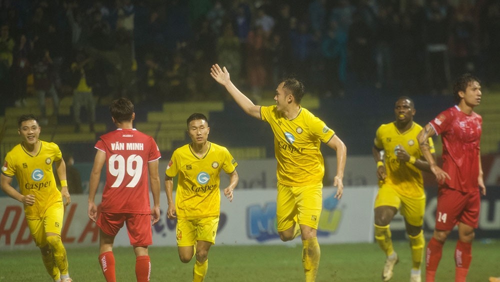 VAR bị phàn nàn, VFF lên tiếng - Bóng Đá