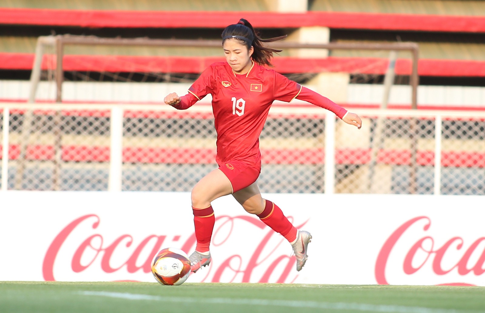 Tuyển nữ Việt Nam: Cú hích Thanh Nhã cùng lứa gen Z ở World Cup - Bóng Đá
