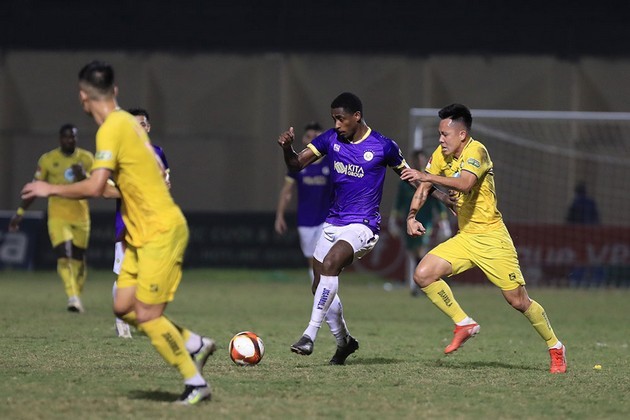 Hà Nội sa lầy, cẩn thận vỡ - Bóng Đá