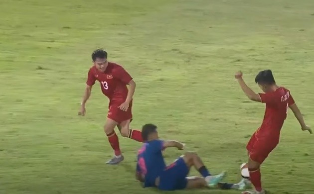 TRỰC TIẾP U22 Việt Nam 0-1 U22 Thái Lan (H2): Hai sự thay đổi người - Bóng Đá