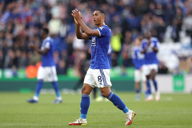 5 Premier League midfielders who deserve to play for bigger clubs - Bóng Đá
