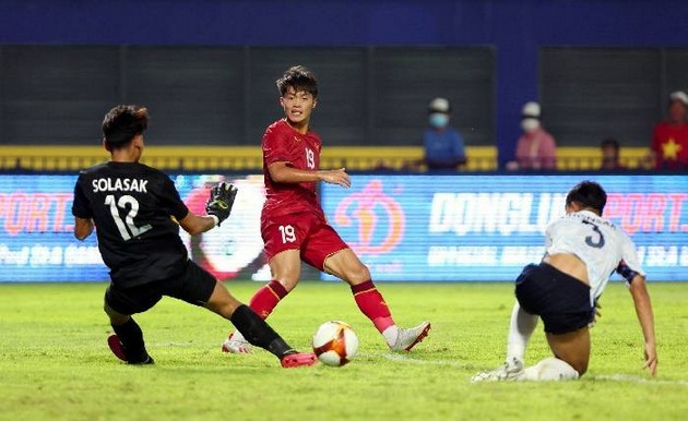 Nữ Việt Nam vào chung kết SEA Games; HLV Troussier tự tin giành HCV - Bóng Đá