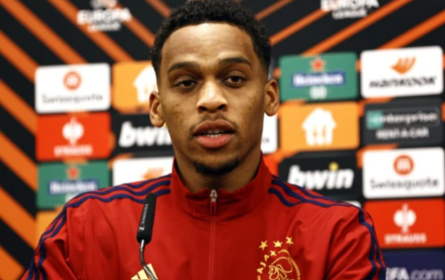 Jurrien Timber opens door to Man Utd or Liverpool transfer as Ajax set asking price - Bóng Đá