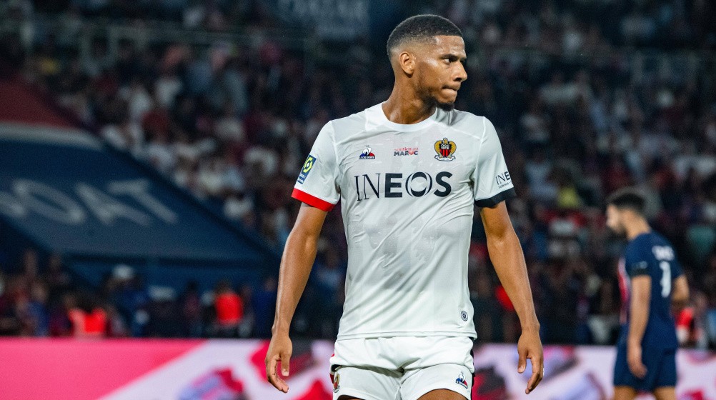 3 trung vệ mới đang trên đường tới Man Utd - Bóng Đá