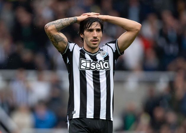 Thua đau Liverpool, Newcastle giúp CĐV Premier League thôi lầm tưởng - Bóng Đá