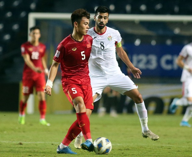 Nhân tố bị HLV Troussier bỏ rơi bùng nổ tại V-League - Bóng Đá