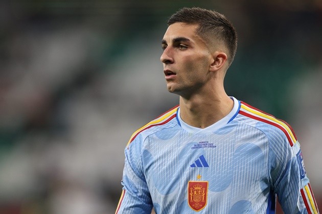 Atletico Madrid keeping tabs on Barcelona winger as Carrasco replacement (Ferran Torres) - Bóng Đá