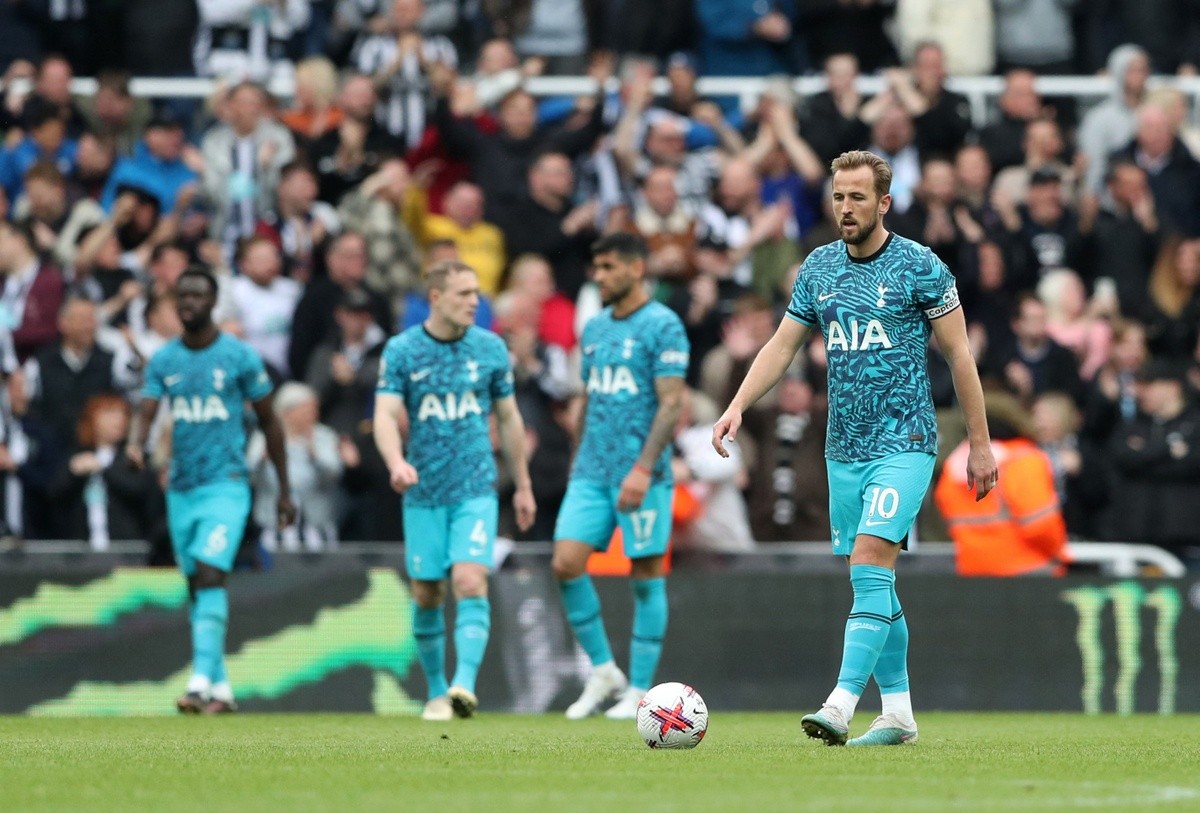 Harry Kane sẽ giải quyết hai vấn đề lớn của MU - Bóng Đá