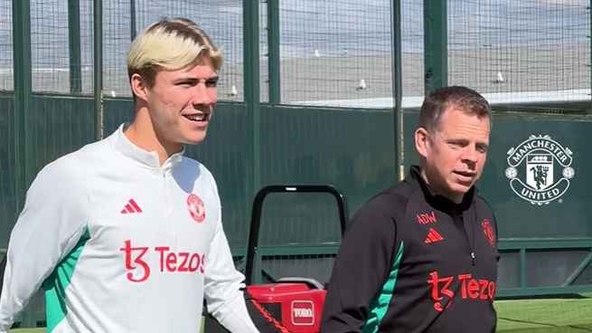 Lần đầu của Rasmus Hojlund ở Man Utd - Bóng Đá