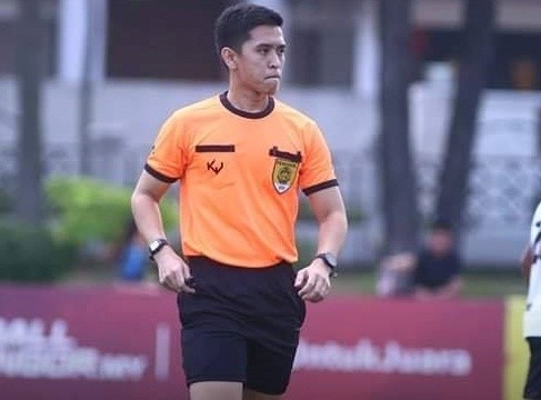 VFF mời 2 trọng tài Malaysia thổi vòng 7 V.League - Bóng Đá