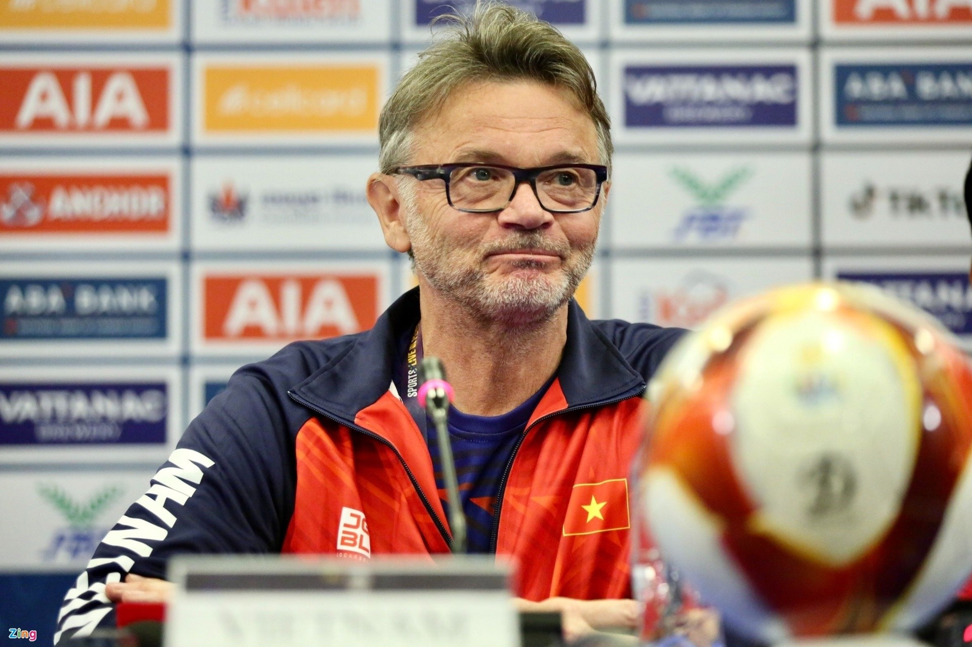 HLV Troussier: Những bàn thua với U22 Việt Nam thật ngớ ngẩn - Bóng Đá