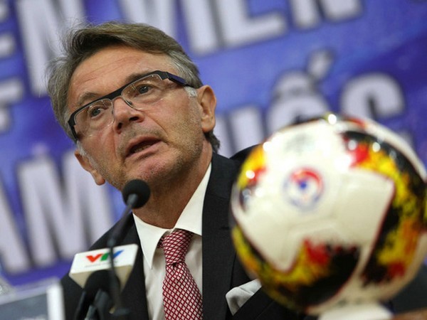 HLV Philippe Troussier sẽ là tân thuyền trưởng ĐT Việt Nam? - Bóng Đá